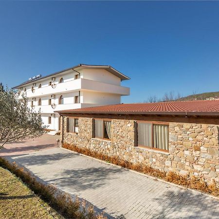 Hotel San Pietro Martin Fushe-Drac Екстериор снимка