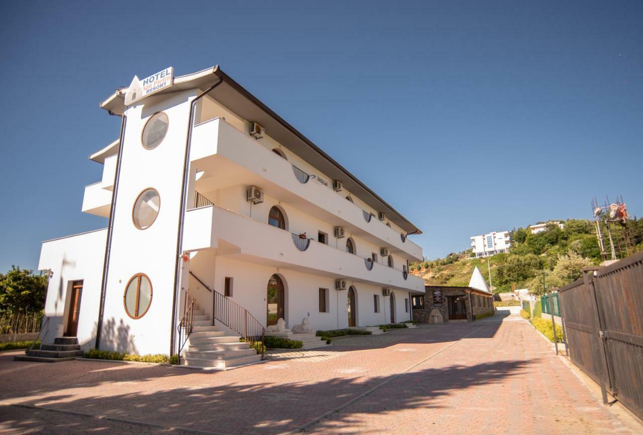 Hotel San Pietro Martin Fushe-Drac Екстериор снимка