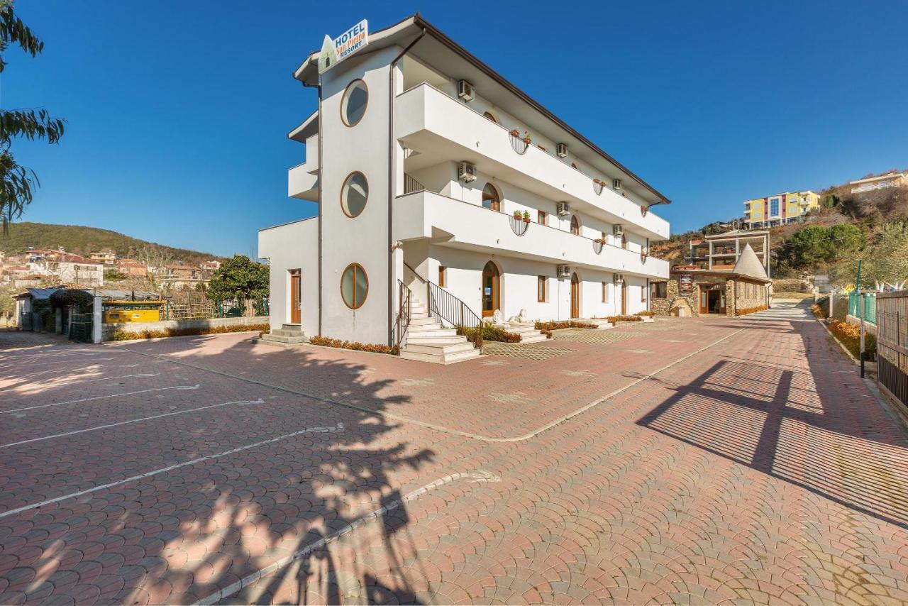 Hotel San Pietro Martin Fushe-Drac Екстериор снимка